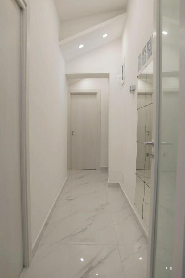 La Dukesca Chic Apartment Napoli Exterior foto